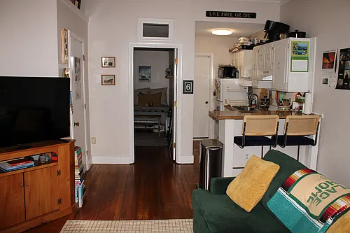131 Park St #1 Photo 1