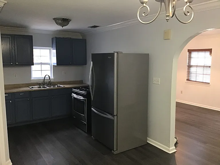 4516 Congress Dr — Photo 8