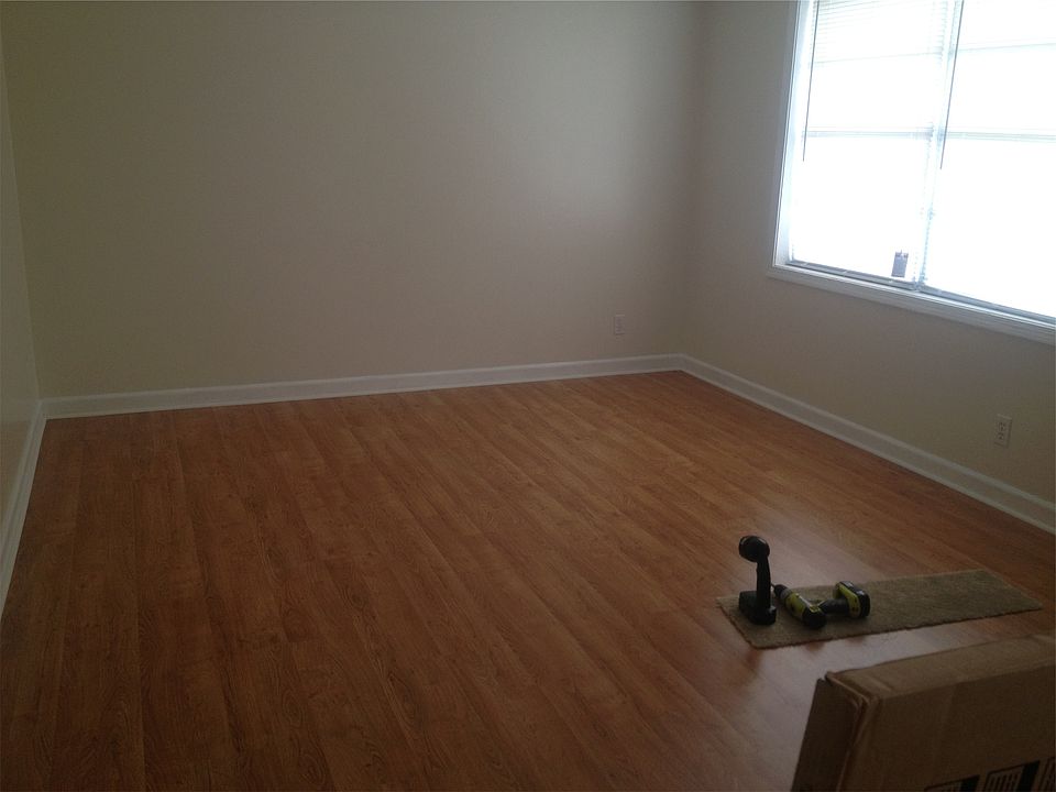 2nd image of 116 Pineview Dr #2