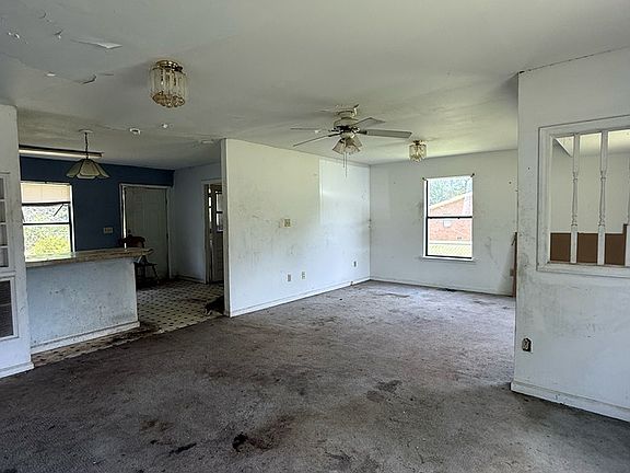 2nd image of 117 Branch Dr