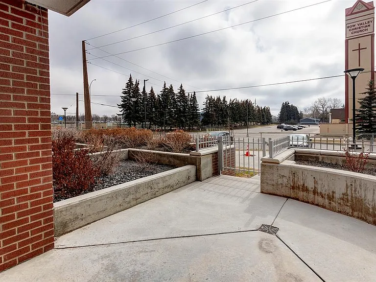 32 Varsity Estates Cir NW #102 — Photo 28