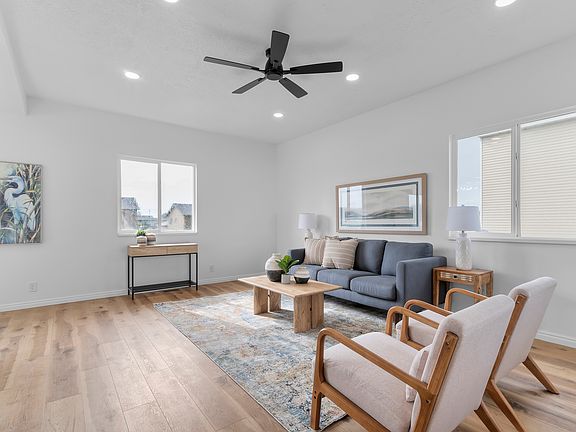 4th image of 2584 S Thoreau Dr W