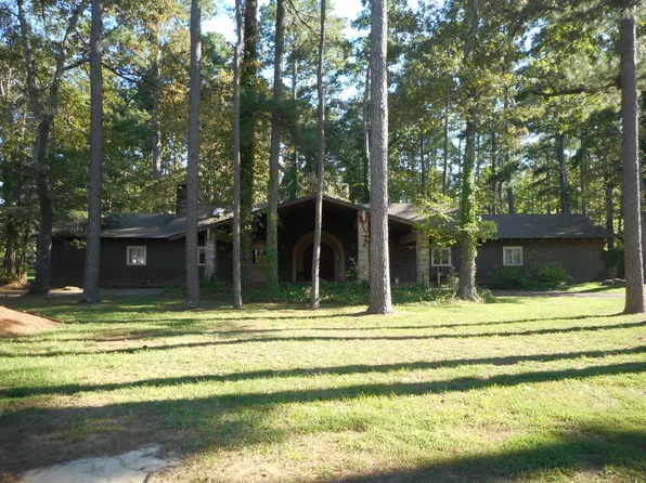 900 Machen Dr, Springhill, LA 71075