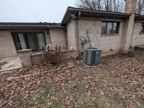 3rd image of 11235 Common Rd