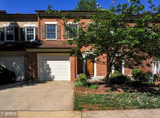 5870 Woodfield Estates Dr, Alexandria, VA 22310
