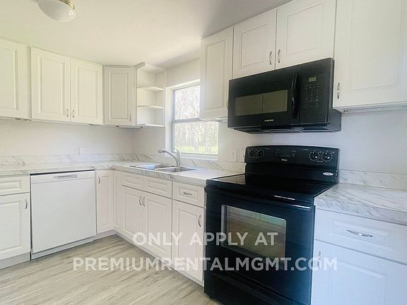 2nd image of 703 Gotts Rd