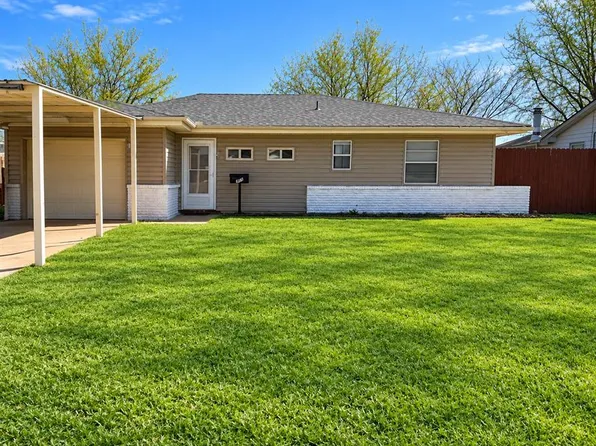 329 S 24th St, Clinton, OK 73601