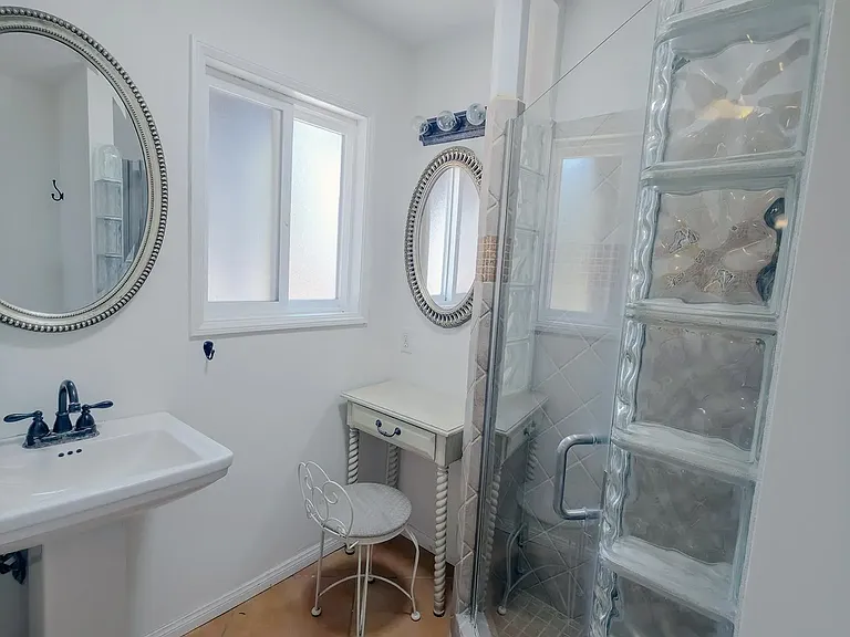 4635 Virginia Ave — Photo 17