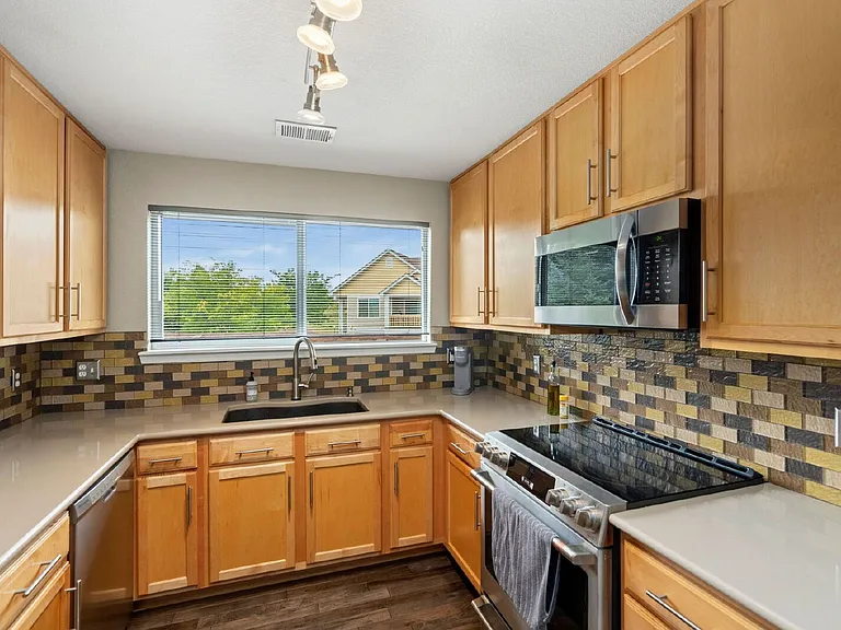4635 Hahns Peak Dr #204 — Photo 6