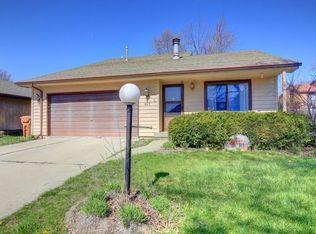 617 Crestview Dr, Champaign, IL 61822