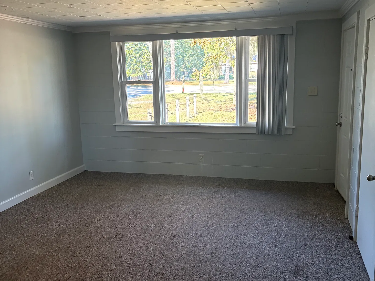 2 bed, 650 sqft, $1,050 — Photo 2