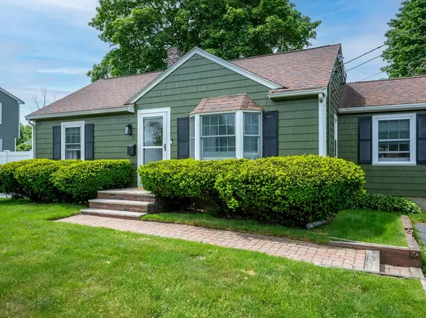 55 Clapp St, Abington, MA 02351