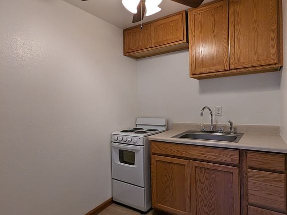 5th image of 160 N 20th St APT 17