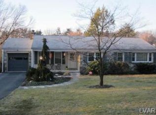 205 Bridle Path Rd, Bethlehem, PA 18017