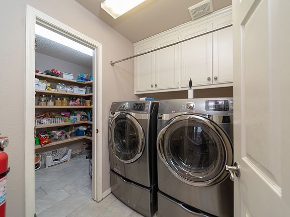5th image of 612 Shay Marie Ct