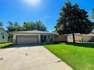 1613 Cedar Ln, Ponca City, OK 74604