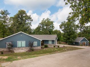 207 Georgia Ln, Gladewater, TX 75647