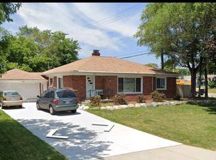 44941 Kemp St, Utica, MI 48317