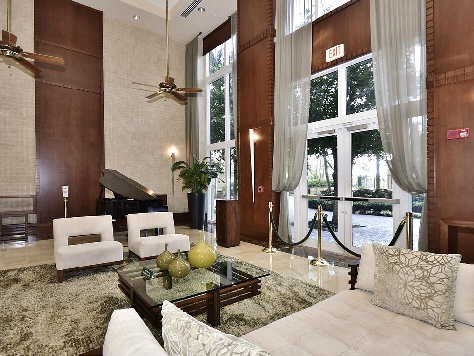 1st image of 19501 W Country Club Dr APT 313A