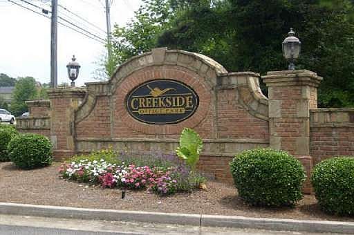 4th image of 295 Macy Dr