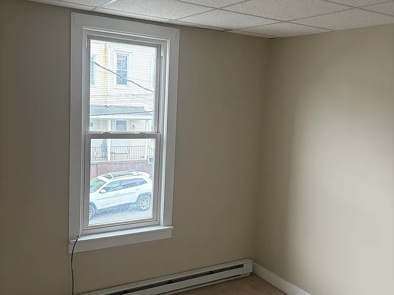 1614 W Market St — Photo 10
