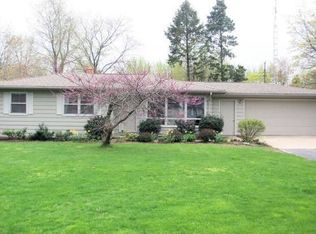 672 Ansley Dr, Saint Joseph, MI 49085