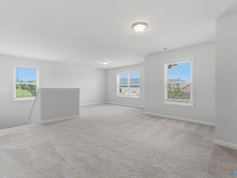 113 Saddle St — Photo 8