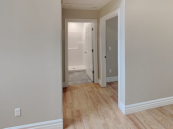 5th image of 235 W Saginaw St Unit L