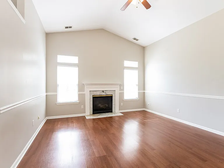 12805 Beddingfield Dr — Photo 3