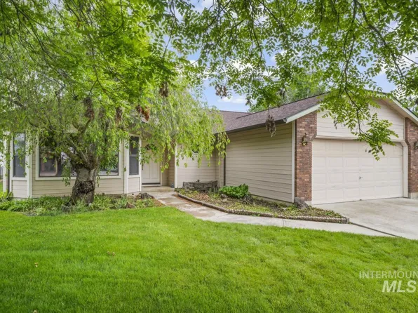 5474 N Willowlawn Way, Garden City, ID 83714