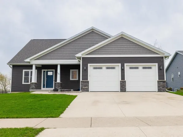 118 Nature's Trail, Fall River, WI 53932