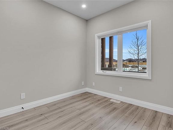3rd image of 29 Weymouth St #22