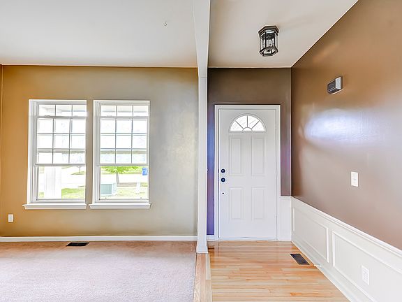 3rd image of 9633 Wexford Dr