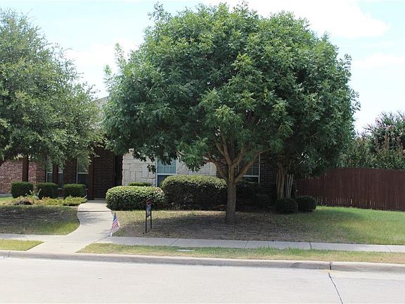 2nd image of 1626 Summerfield Dr