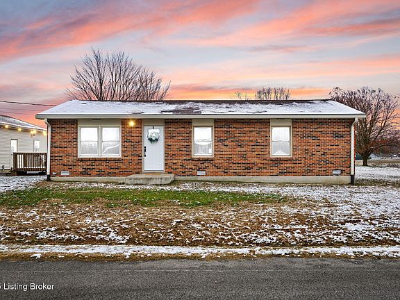 2nd image of 20 Oak Grove Ct