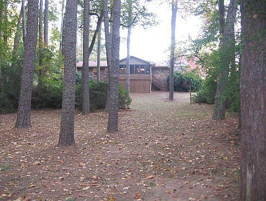 5th image of 1550 Camelot Cir