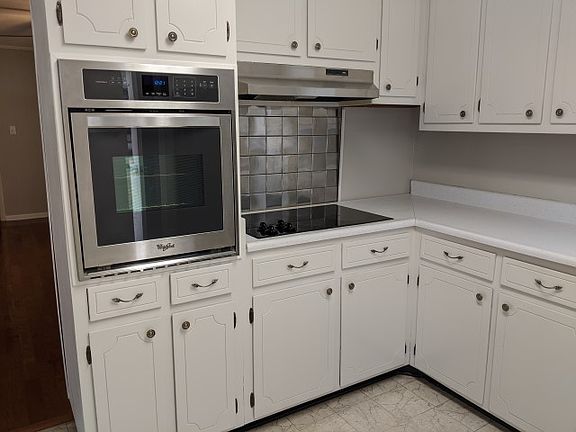 4th image of 3884 Camellia Dr
