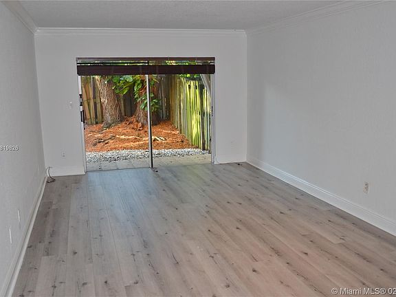 4th image of 9974 N Kendall Dr APT 1017