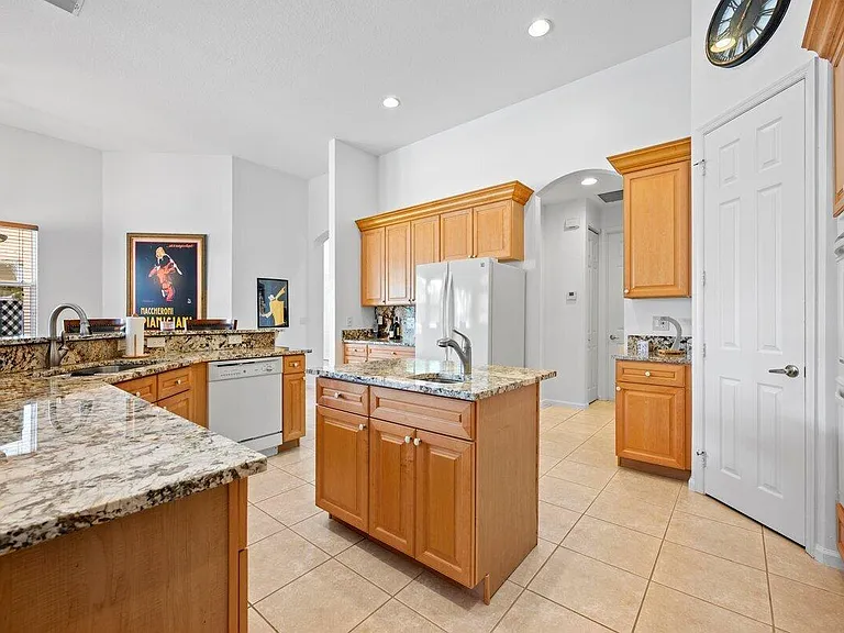 11727 Paradise Cove Ln — Photo 10