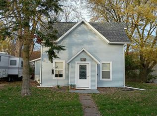 107 4th St W, Menomonie, WI 54751