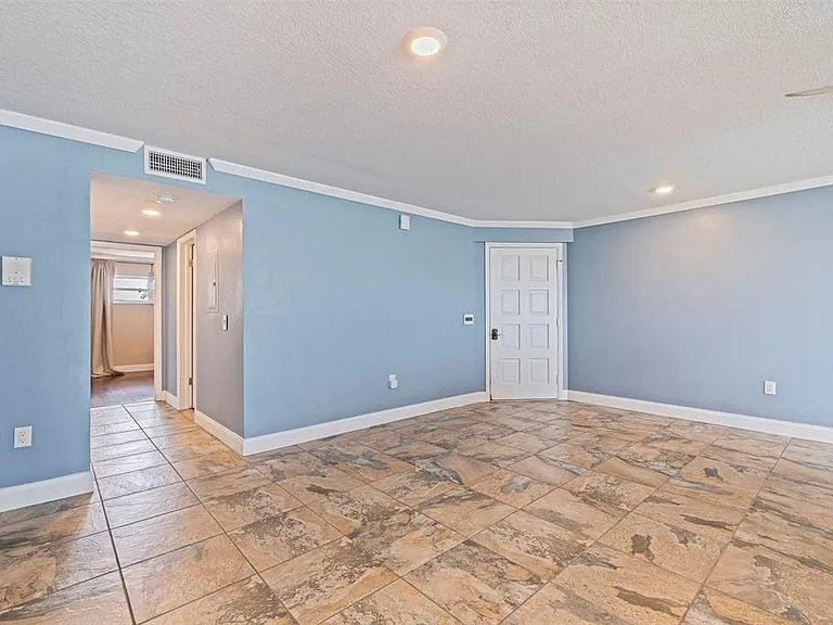 5000 Gulf Blvd #301 — Photo 9