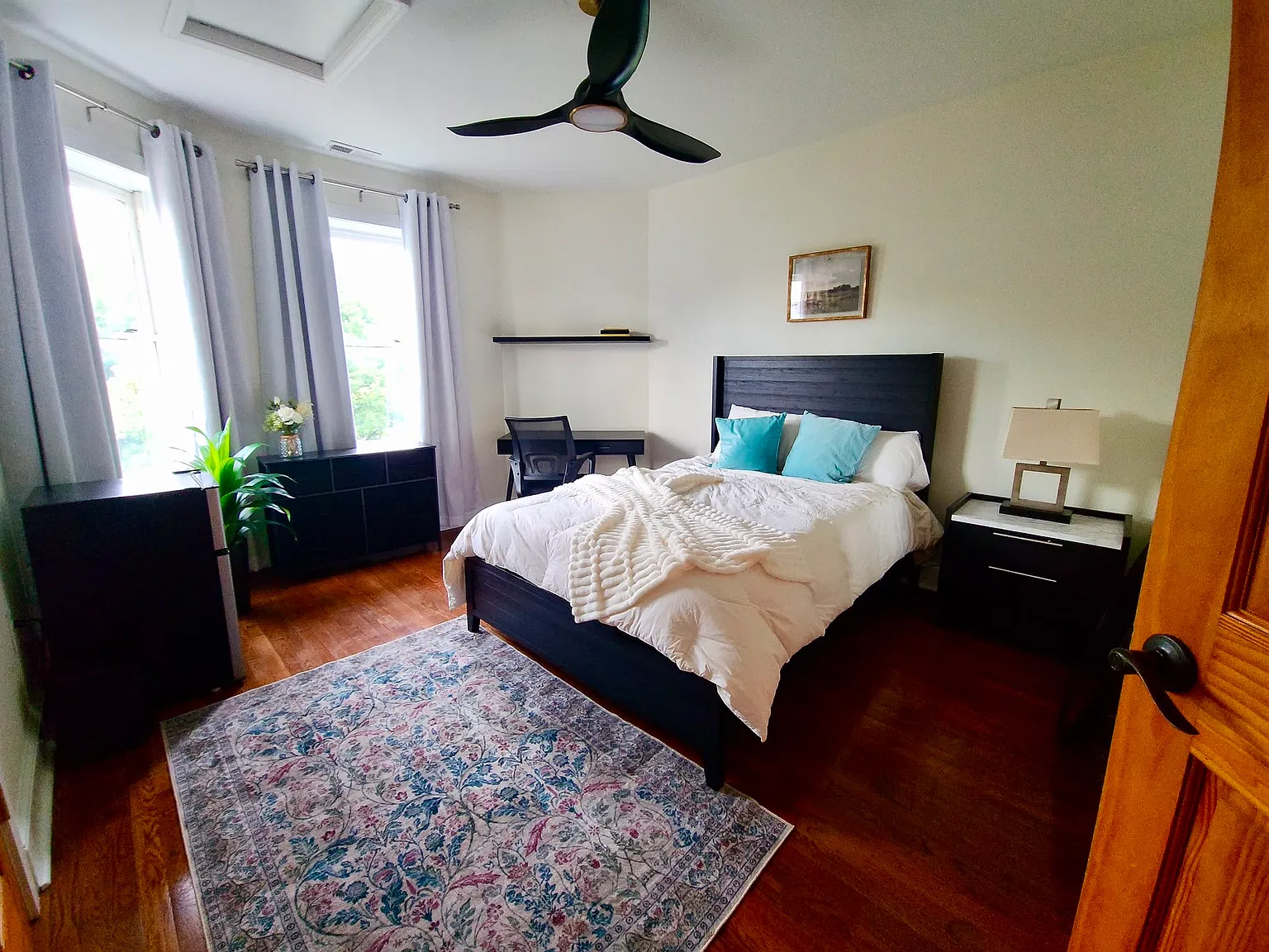 ATQ Corp_547 Florida Avenue NW - Room 7 — Photo 1