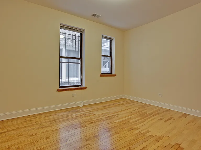 5419 S Hyde Park Blvd — Photo 10
