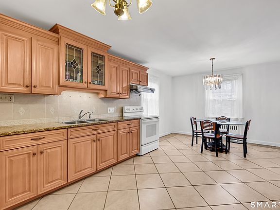 5th image of 15 Brookdale Road
