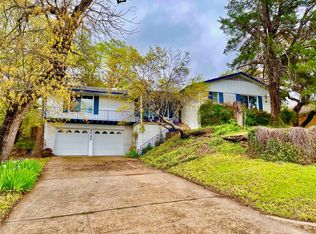 3522 Rockbluff Dr, Dallas, TX 75227