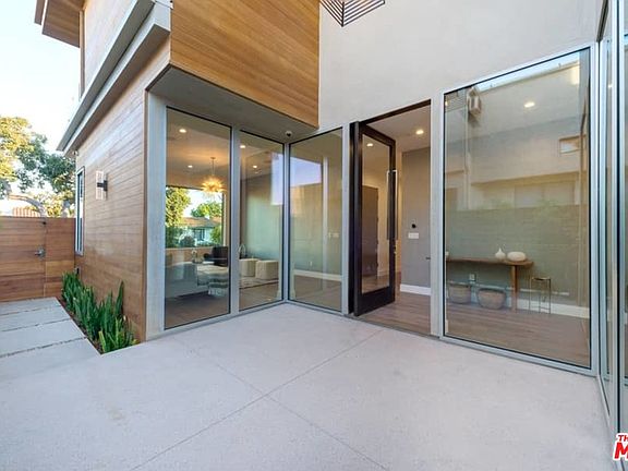 5th image of 2029 Holmby Ave