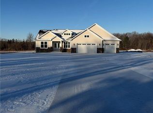 6916 S Raccoon Rd, Canfield, OH 44406