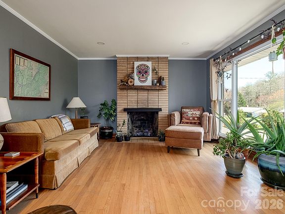 4th image of 317 Allison Rd