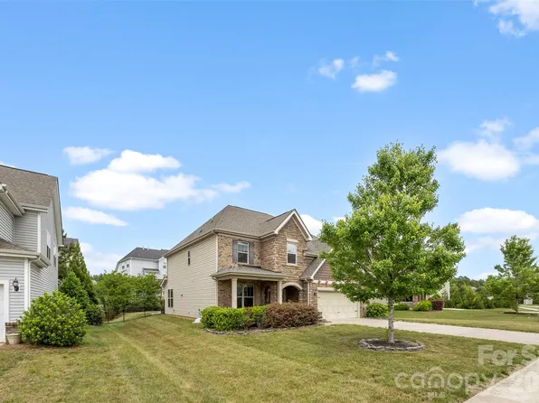 2622 Treeline Dr, Concord, NC 28027