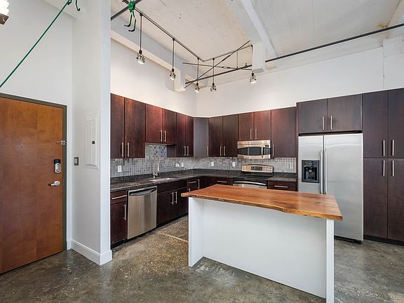 2nd image of 831 S Flores St Ste 2403